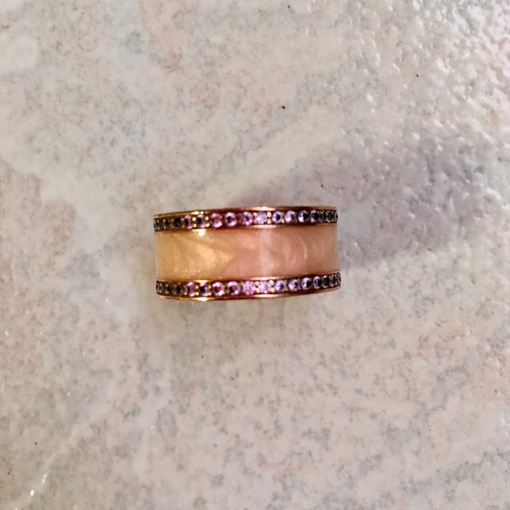 Pandora marble pink rink